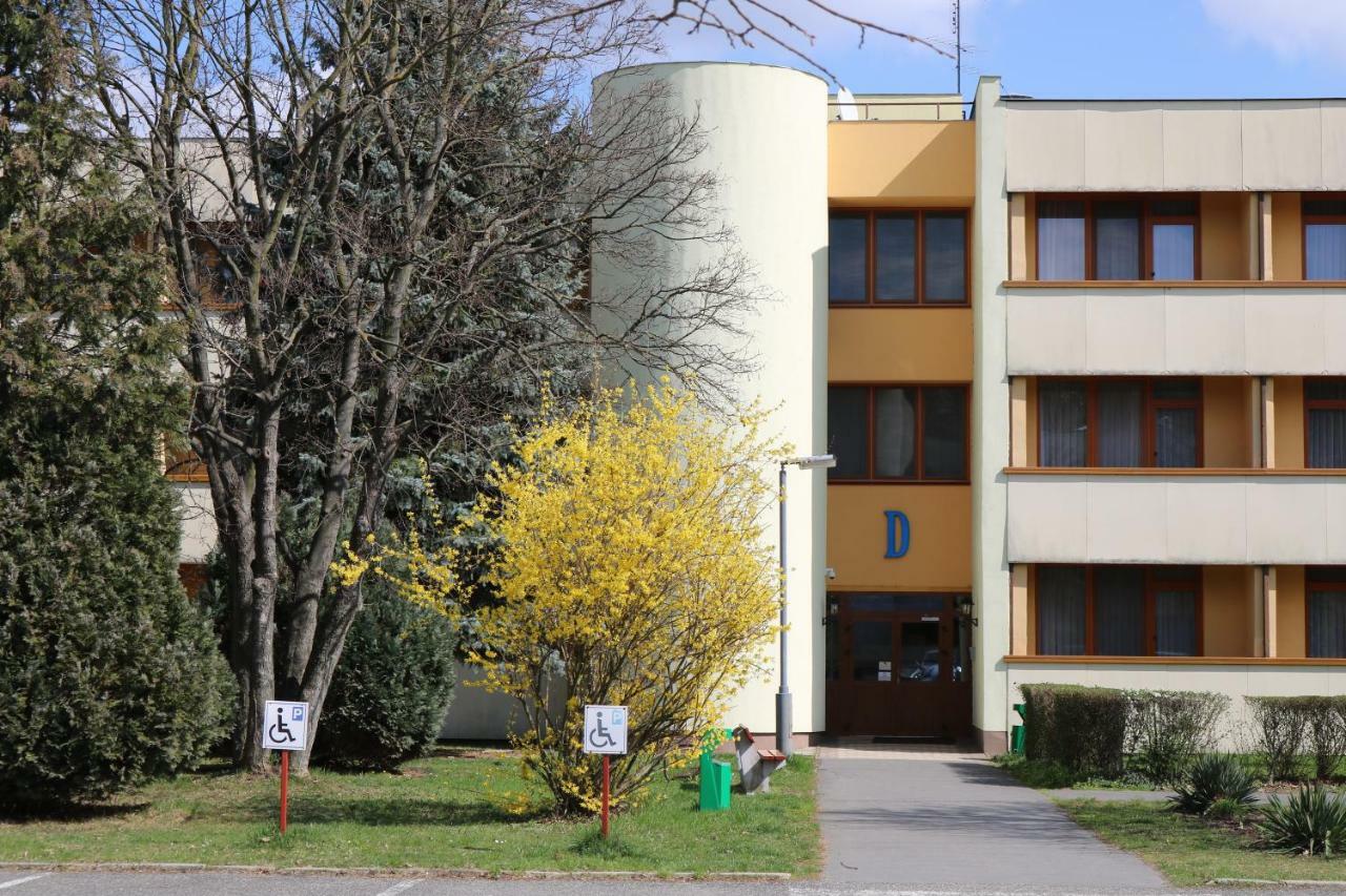 Apartman Hotel Бюк Экстерьер фото