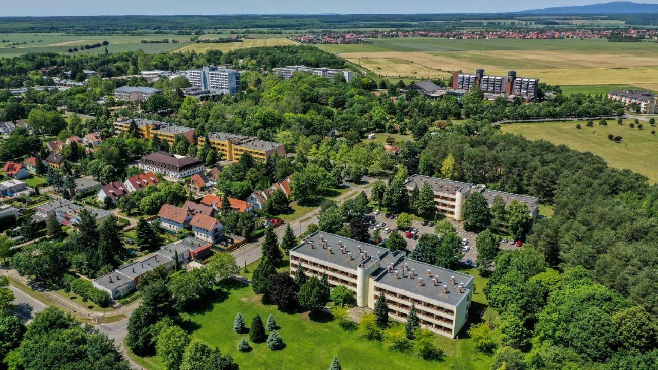 Apartman Hotel Бюк Экстерьер фото