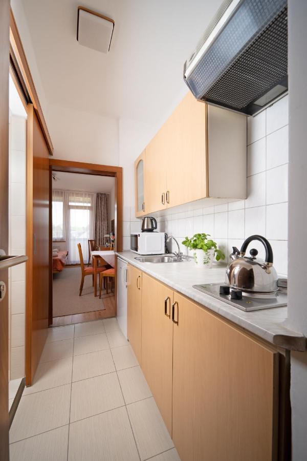 Apartman Hotel Бюк Экстерьер фото